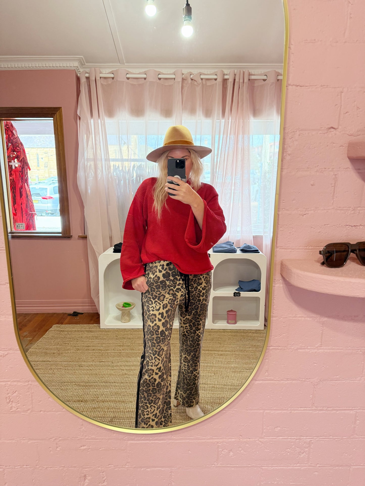 The Aspen Knit – Cherry Red