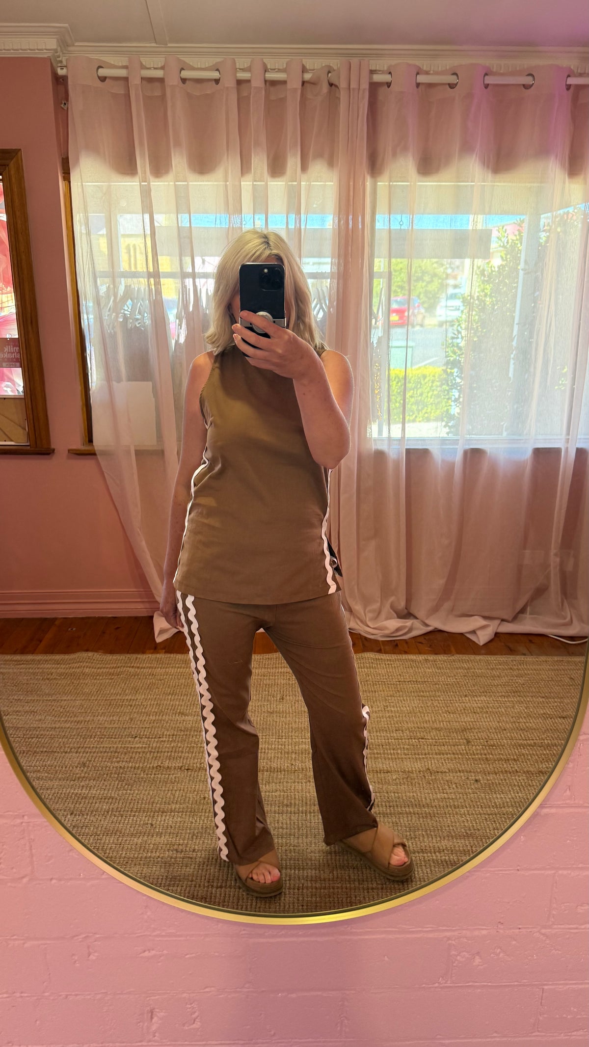 Wavy Baby Mocha Lounge Set