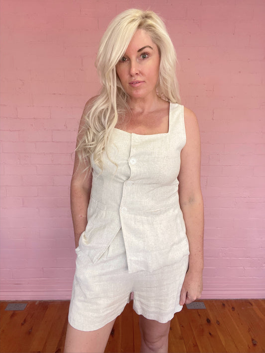 Charli Linen short