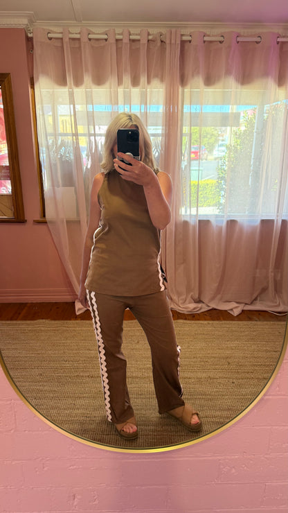 Wavy Baby Mocha Lounge Set