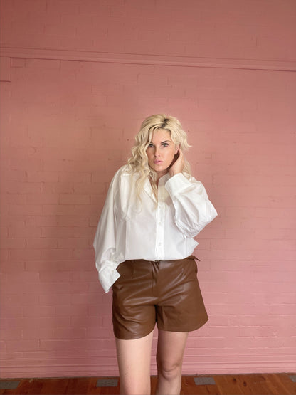 Harper Faux Leather Belted Shorts – Chestnut